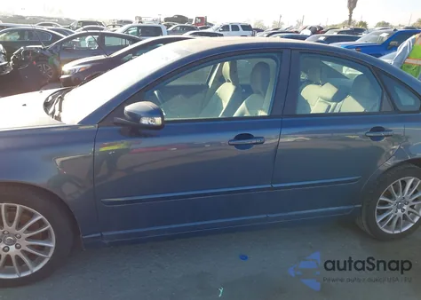 2009 Volvo S40 2.4I z USA, uszkodzony, nr VIN YV1MS390492452559